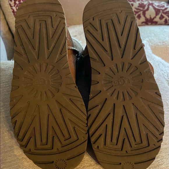 UGG MINI BAILEY BUTTON II BOOT - Picture 7 of 11